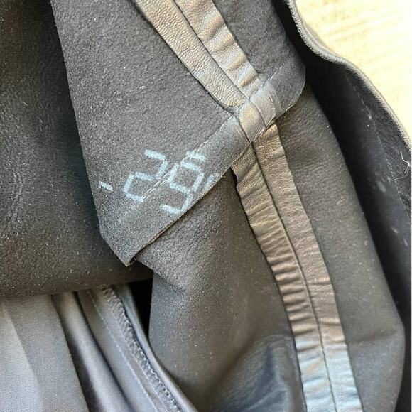 Vintage Black Long Leather Bagatelle Witch Skirt - Size 6 - SEE PHOTOS - Picture 5 of 11